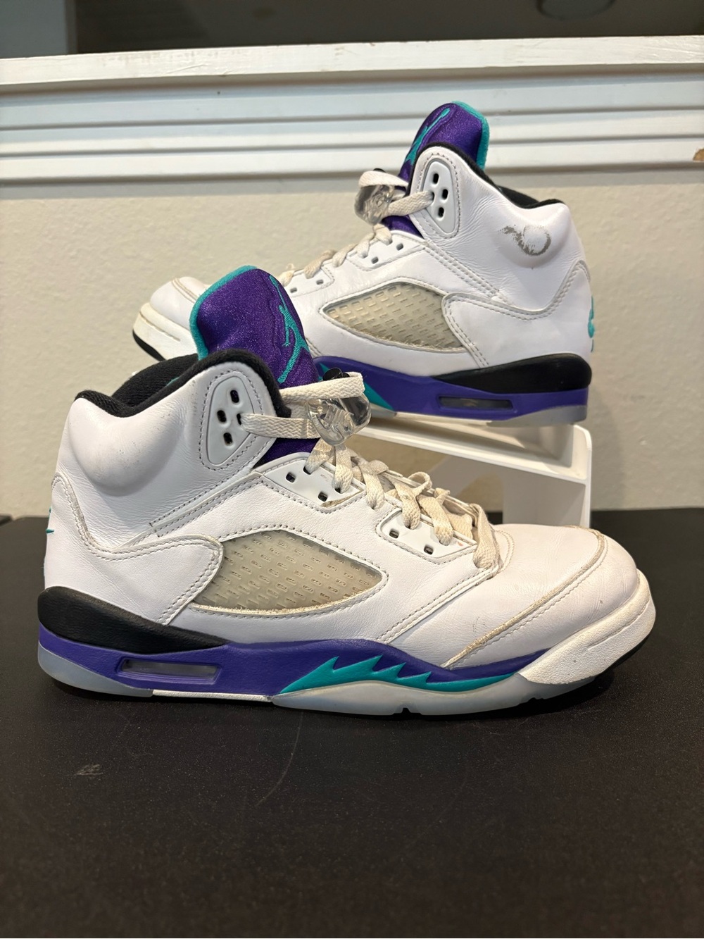 Nike Air Jordan 5 Retro OG Grape 2025 GS Preowned Youth Size 6.5Y Fast Shipping